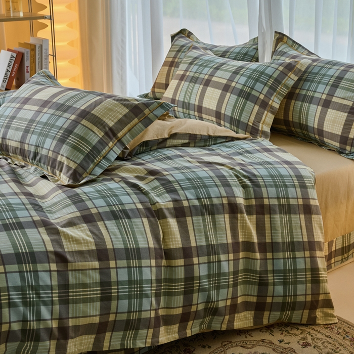 91家纺网 家纺一手货源 找家纺 铭博家纺 2025新款直播热款全棉吊边一字绣工艺款13070印花全棉单床单言格论