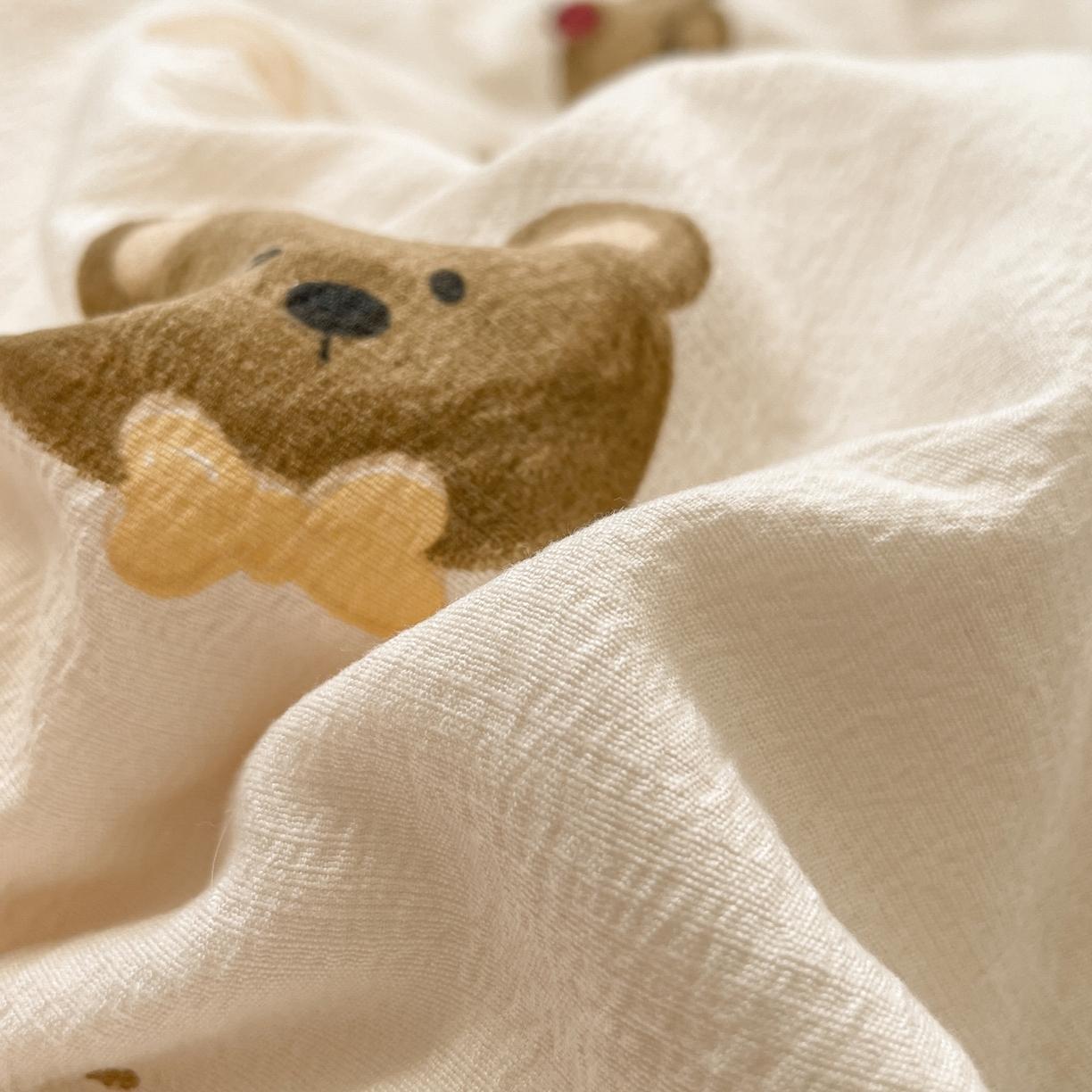 91家纺网 家纺一手货源 找家纺 铺尚美家纺 2025新款云感提花双层纱系列 奇妙小熊-米