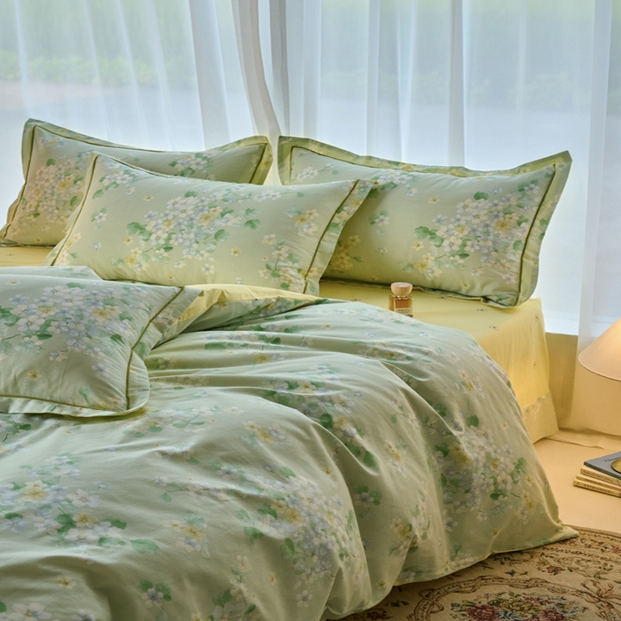 91家纺网 家纺一手货源 找家纺 铭博家纺 2025新款直播热款全棉吊边一字绣工艺款13070印花全棉单床单花漫盈香