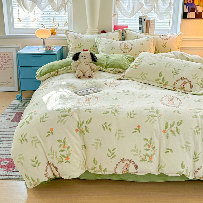 91家纺网 家纺一手货源 找家纺 卡普家居 2025新款加厚保暖牛奶绒系列--四件套 森林小兔