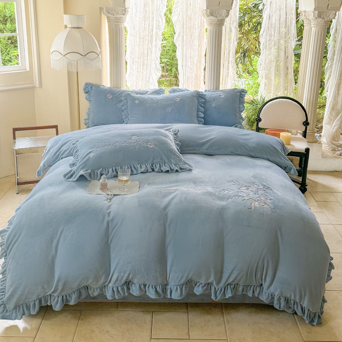 91家纺网 家纺一手货源 找家纺 （总）美洲琳 2025新款高克重牛奶绒绣花四件套