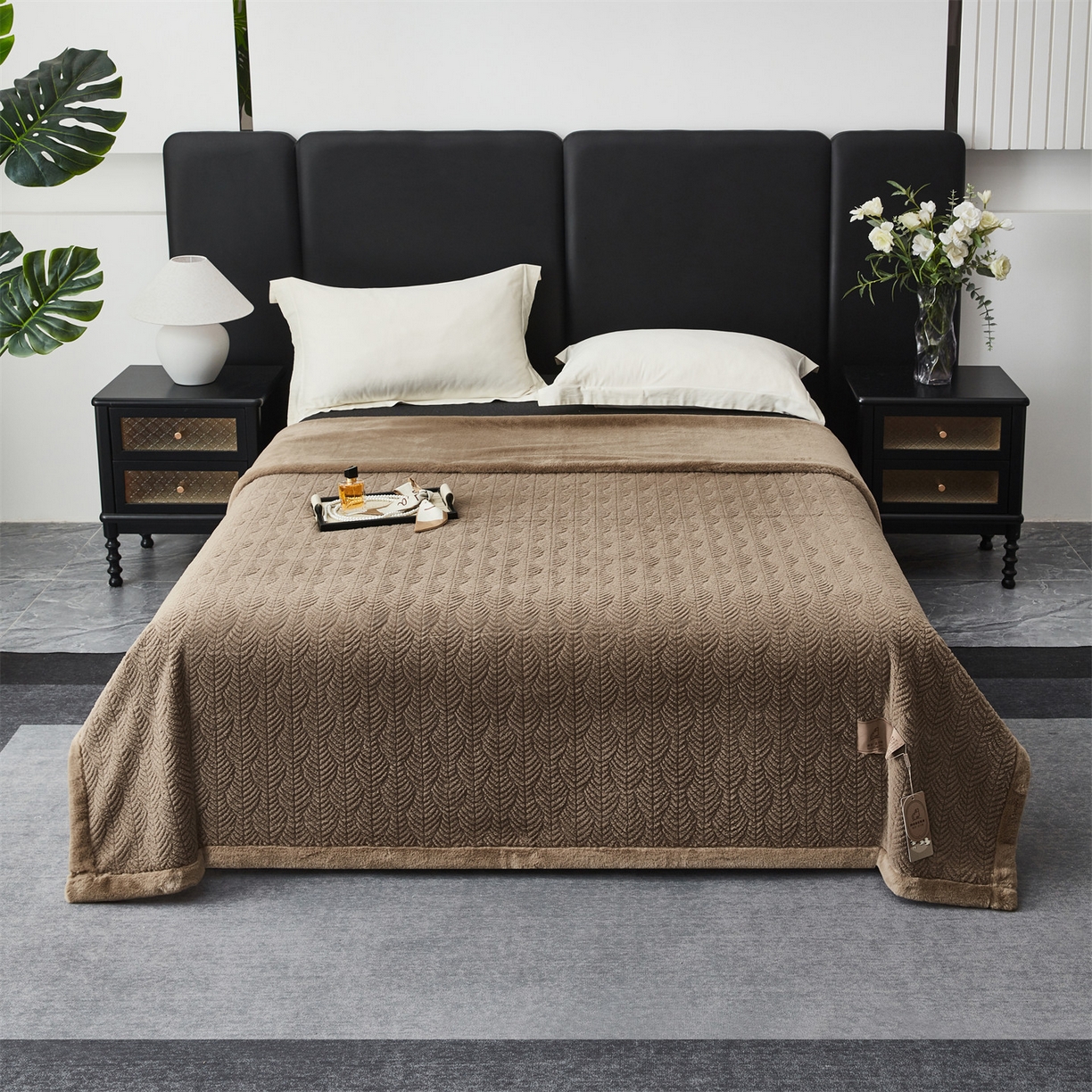 凯轩毛毯网销专供 2025新款仿羔羊绒毯毛毯婚庆毯保暖毯子 驼色