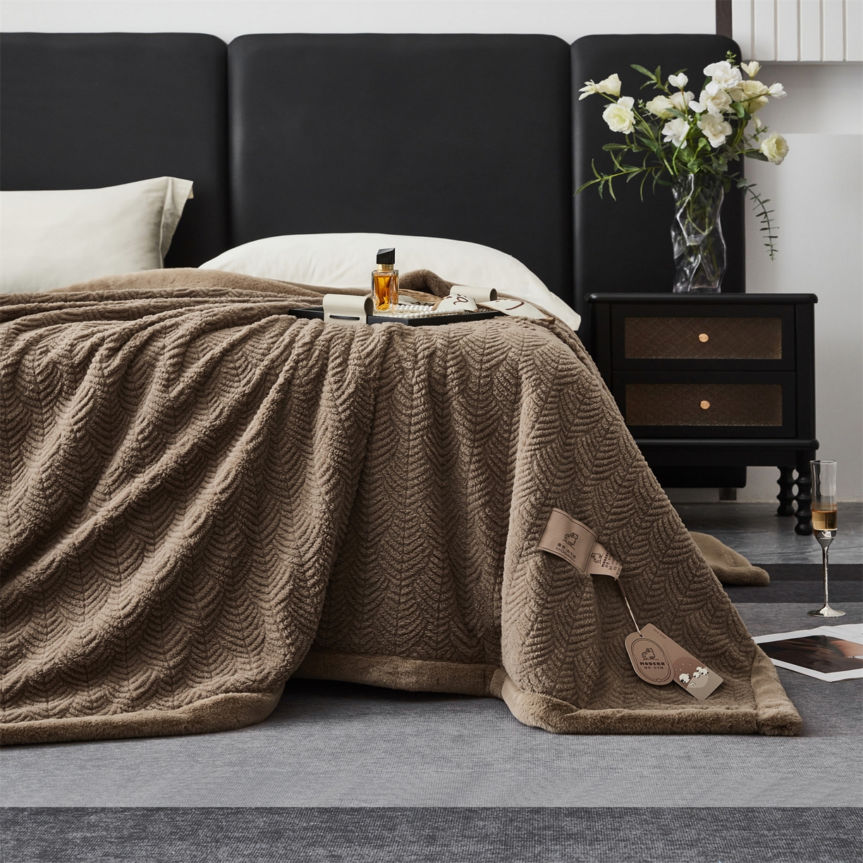 91家纺网 家纺一手货源 找家纺 凯轩毛毯网销专供 2025新款仿羔羊绒毯毛毯婚庆毯保暖毯子 驼色