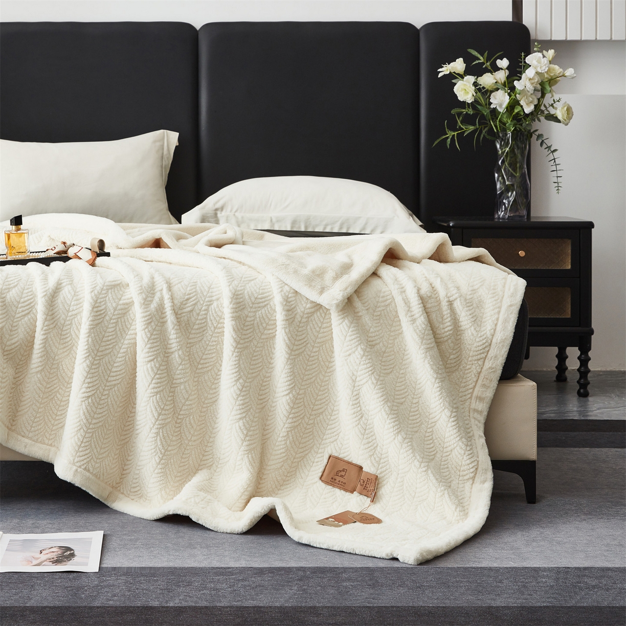 91家纺网 家纺一手货源 找家纺 凯轩毛毯网销专供 2025新款仿羔羊绒毯毛毯婚庆毯保暖毯子 米白