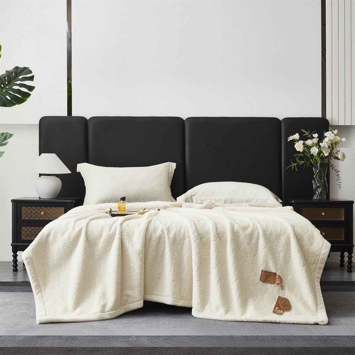 91家纺网 家纺一手货源 找家纺 凯轩毛毯网销专供 2025新款仿羔羊绒毯毛毯婚庆毯保暖毯子 米白