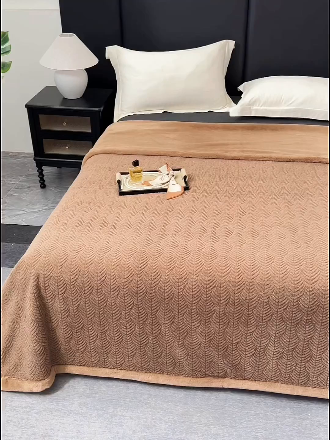 91家纺网 家纺一手货源 找家纺 凯轩毛毯网销专供 2025新款仿羔羊绒毯毛毯婚庆毯保暖毯子 驼色