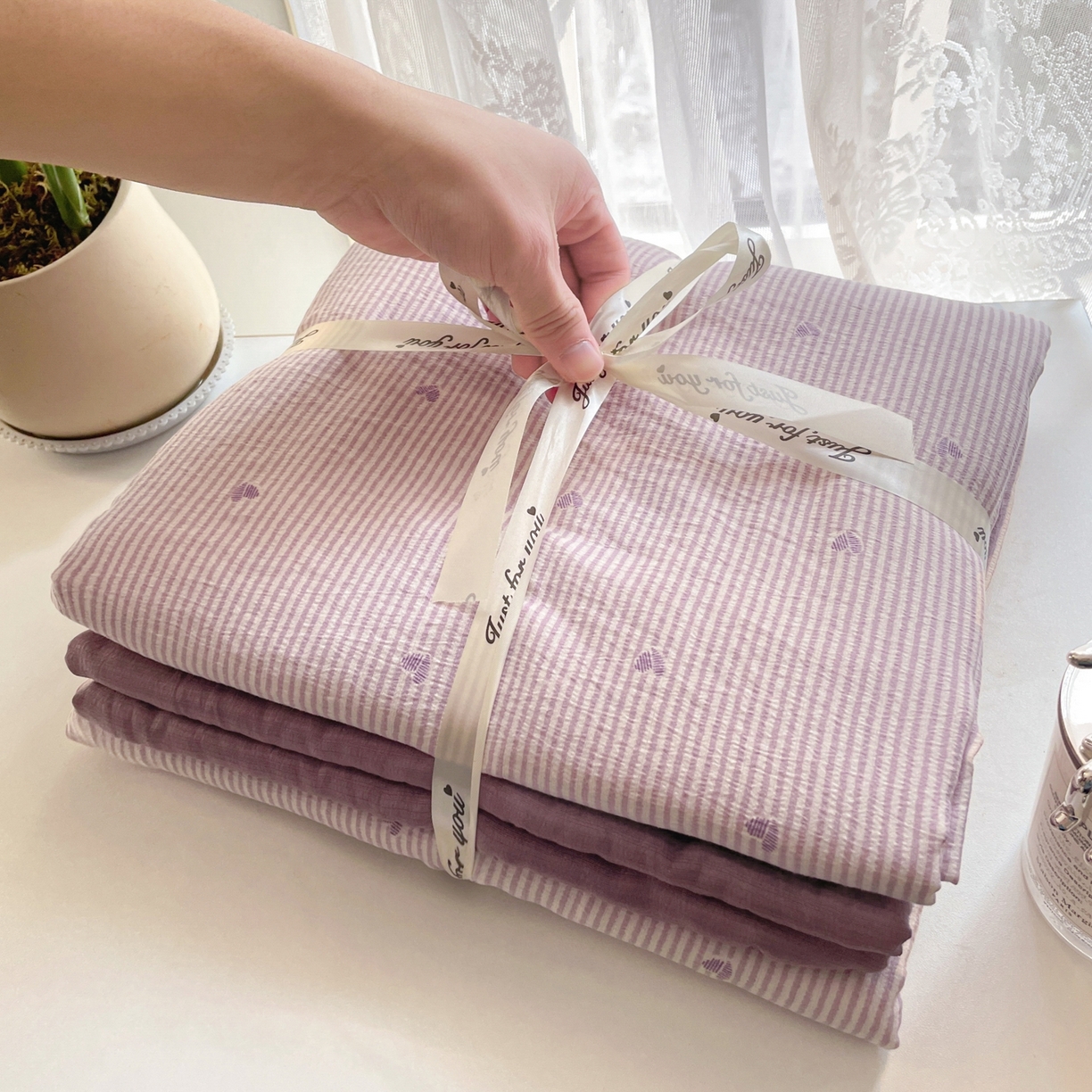 91家纺网 家纺一手货源 找家纺 铺尚美家纺 2025新款云感提花双层纱系列 倾心-紫