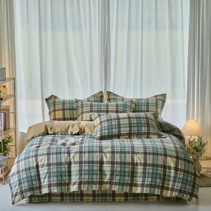 91家纺网 家纺一手货源 找家纺 铭博家纺 2025新款直播爆款100%全棉吊边一字绣工艺款13070印花全棉四件套言格论