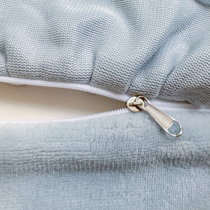 91家纺网 家纺一手货源 找家纺 美洲琳 2025新款高克重牛奶绒绣花四件套 手捧花-浅蓝