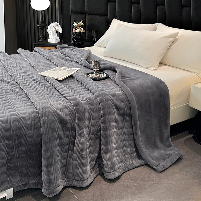 91家纺网 家纺一手货源 找家纺 凯轩毛毯网销专供 2025新款水波纹精品婚庆云毯毛毯 水波纹-绅士灰