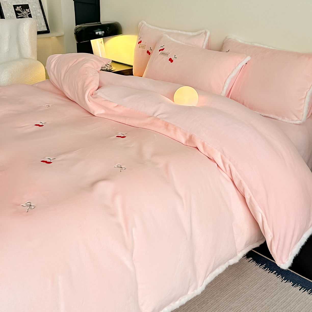 91家纺网 家纺一手货源 找家纺 梓之赫 2025新款A类高密度雪貂绒四件套 公主粉