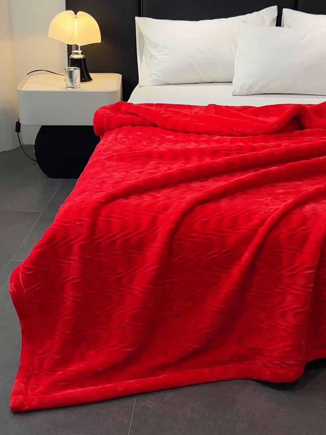 91家纺网 家纺一手货源 找家纺 （总）凯轩毛毯网销专供 2025新款水波纹精品婚庆云毯毛毯