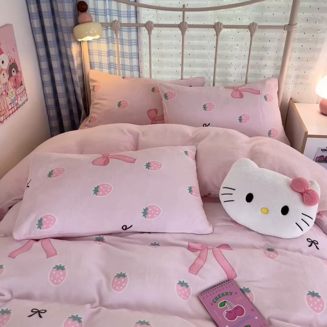91家纺网 家纺一手货源 找家纺 贝扬思家纺 2025新款软fufu加厚保暖可爱系牛奶绒宿舍床套件系列（小红书推荐）（提供买家秀） 草莓牛奶