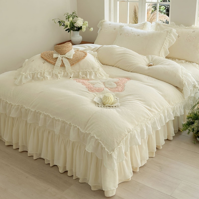 91家纺网 家纺一手货源 找家纺 （总）美洲琳 2025新款高克重全消光贴布绣花牛奶绒四件套