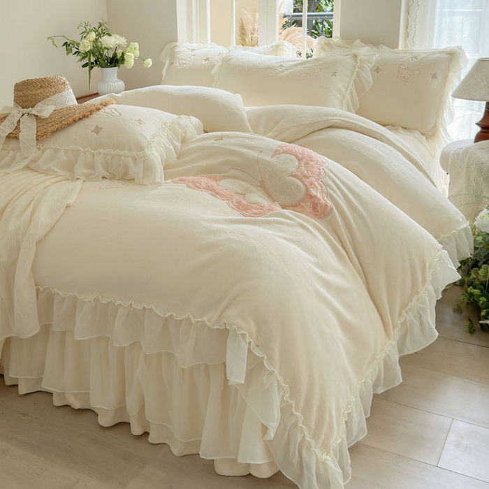 91家纺网 家纺一手货源 找家纺 （总）美洲琳 2025新款高克重全消光贴布绣花牛奶绒四件套