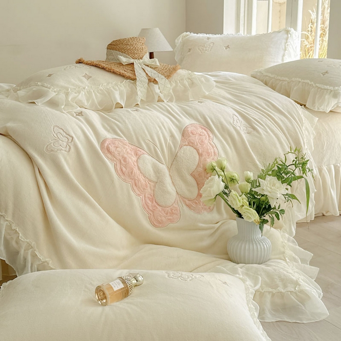 91家纺网 家纺一手货源 找家纺 （总）美洲琳 2025新款高克重全消光贴布绣花牛奶绒四件套