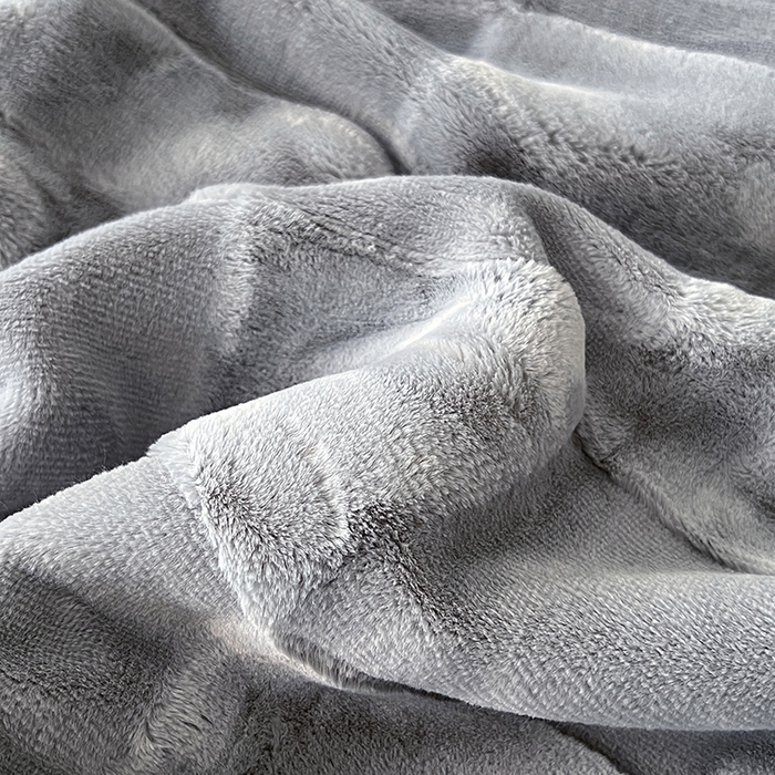 91家纺网 家纺一手货源 找家纺 凯轩毛毯网销专供 2025新款方格精品婚庆云毯毛毯 方格-浅银灰