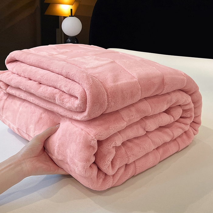 91家纺网 家纺一手货源 找家纺 凯轩毛毯网销专供 2025新款方格精品婚庆云毯毛毯 方格-樱花粉