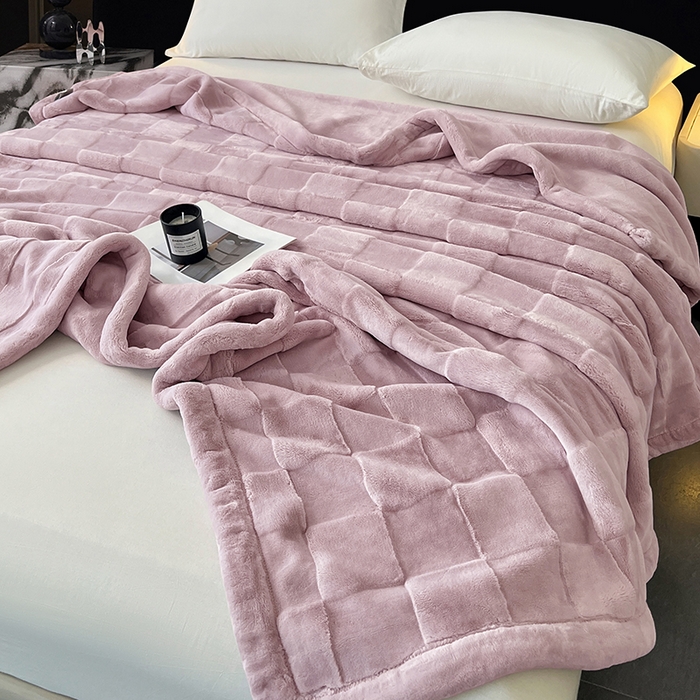 91家纺网 家纺一手货源 找家纺 凯轩毛毯网销专供 2025新款方格精品婚庆云毯毛毯 方格-木槿紫