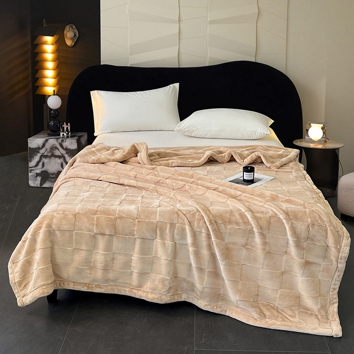 91家纺网 家纺一手货源 找家纺 凯轩毛毯网销专供 2025新款方格精品婚庆云毯毛毯 方格-香槟色