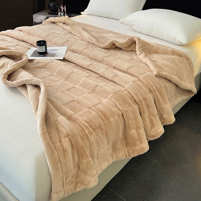 91家纺网 家纺一手货源 找家纺 凯轩毛毯网销专供 2025新款方格精品婚庆云毯毛毯 方格-香槟色