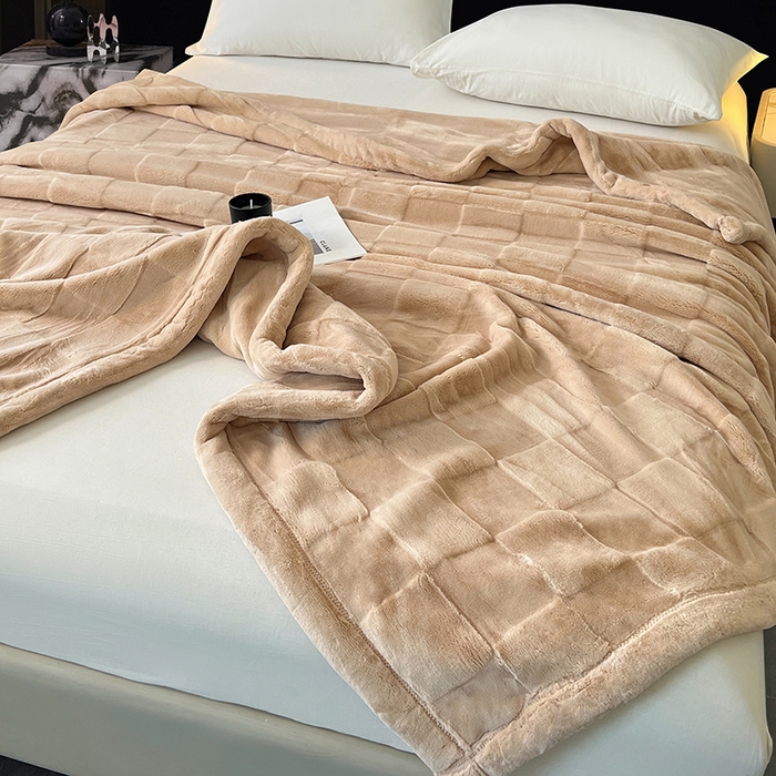 91家纺网 家纺一手货源 找家纺 凯轩毛毯网销专供 2025新款方格精品婚庆云毯毛毯 方格-香槟色