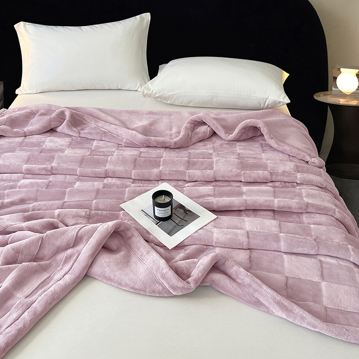 91家纺网 家纺一手货源 找家纺 凯轩毛毯网销专供 2025新款方格精品婚庆云毯毛毯 方格-木槿紫