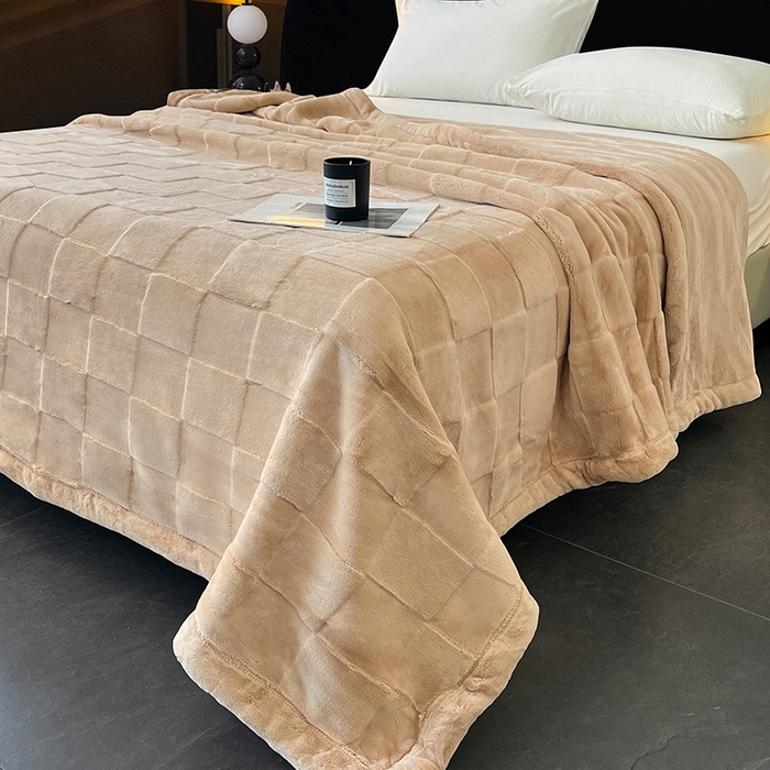 91家纺网 家纺一手货源 找家纺 凯轩毛毯网销专供 2025新款方格精品婚庆云毯毛毯 方格-香槟色