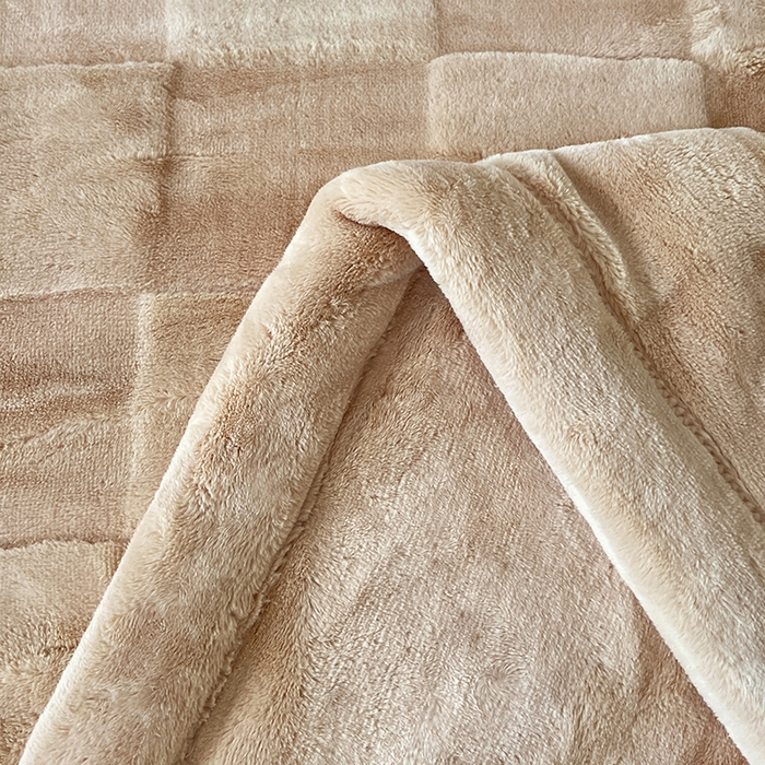 91家纺网 家纺一手货源 找家纺 凯轩毛毯网销专供 2025新款方格精品婚庆云毯毛毯 方格-香槟色