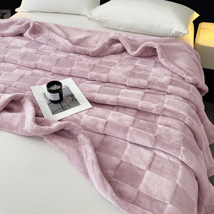 91家纺网 家纺一手货源 找家纺 凯轩毛毯网销专供 2025新款方格精品婚庆云毯毛毯 方格-木槿紫