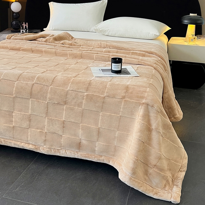 91家纺网 家纺一手货源 找家纺 凯轩毛毯网销专供 2025新款方格精品婚庆云毯毛毯 方格-香槟色