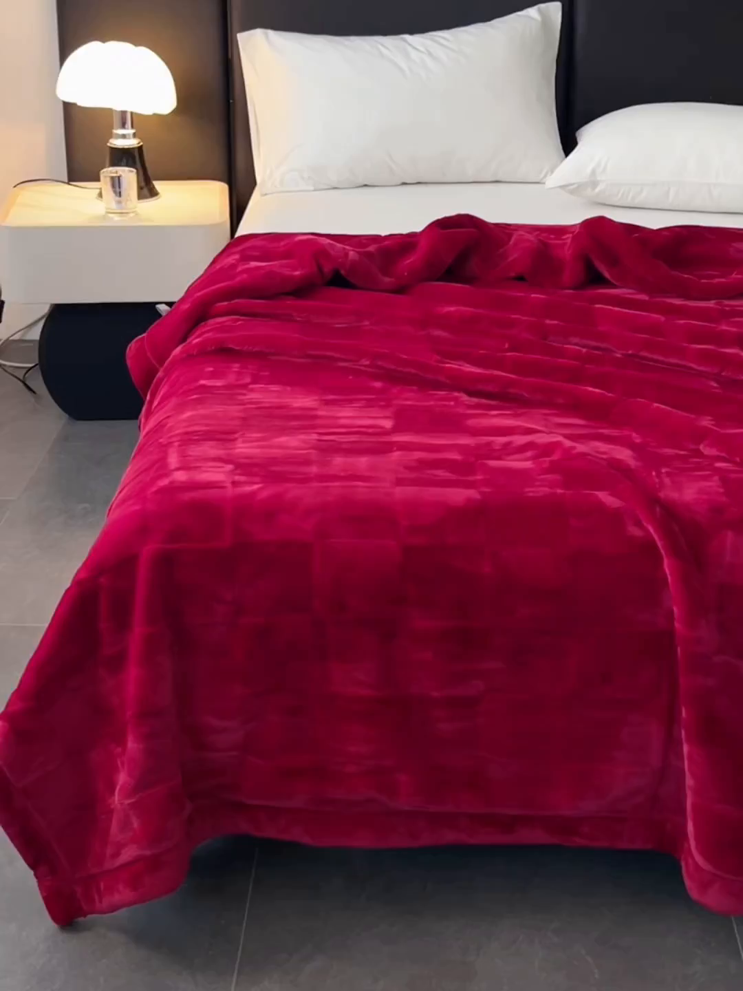 91家纺网 家纺一手货源 找家纺 凯轩毛毯网销专供 2025新款方格精品婚庆云毯毛毯 方格-玫瑰红