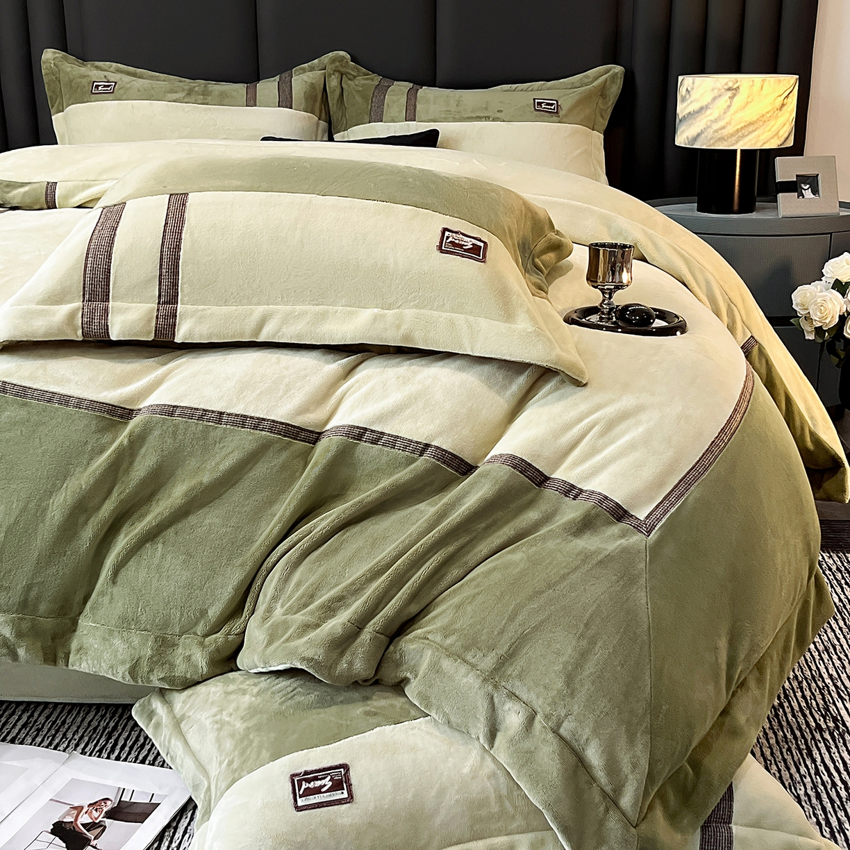 91家纺网 家纺一手货源 找家纺 馨梦缘 2025新款全消光暖阳绒四件套 永恒-浅绿+山青