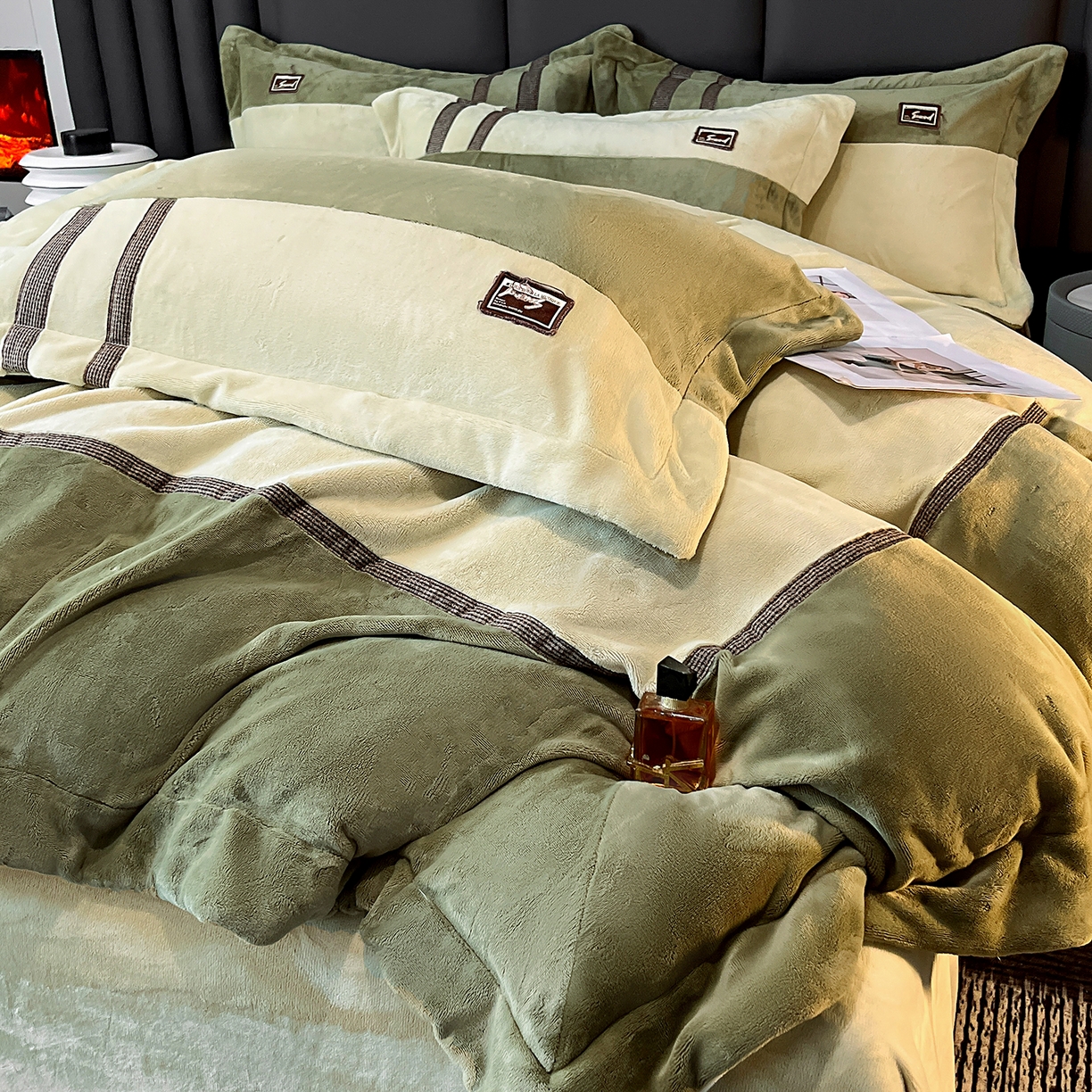 91家纺网 家纺一手货源 找家纺 馨梦缘 2025新款全消光暖阳绒四件套 永恒-浅绿+山青