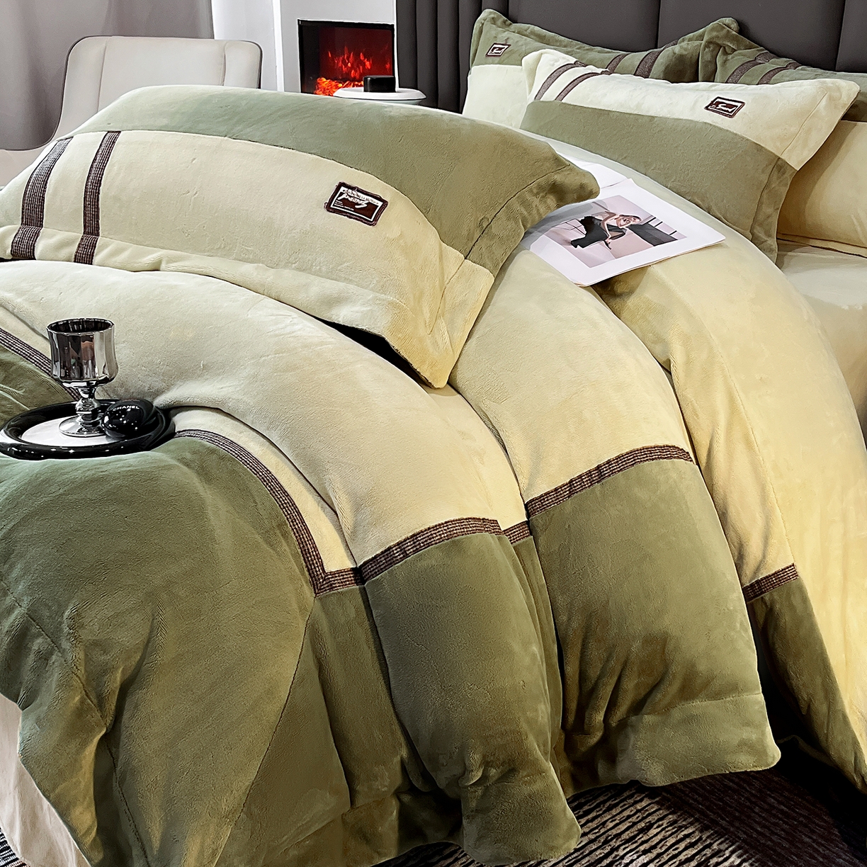 91家纺网 家纺一手货源 找家纺 馨梦缘 2025新款全消光暖阳绒四件套 永恒-浅绿+山青