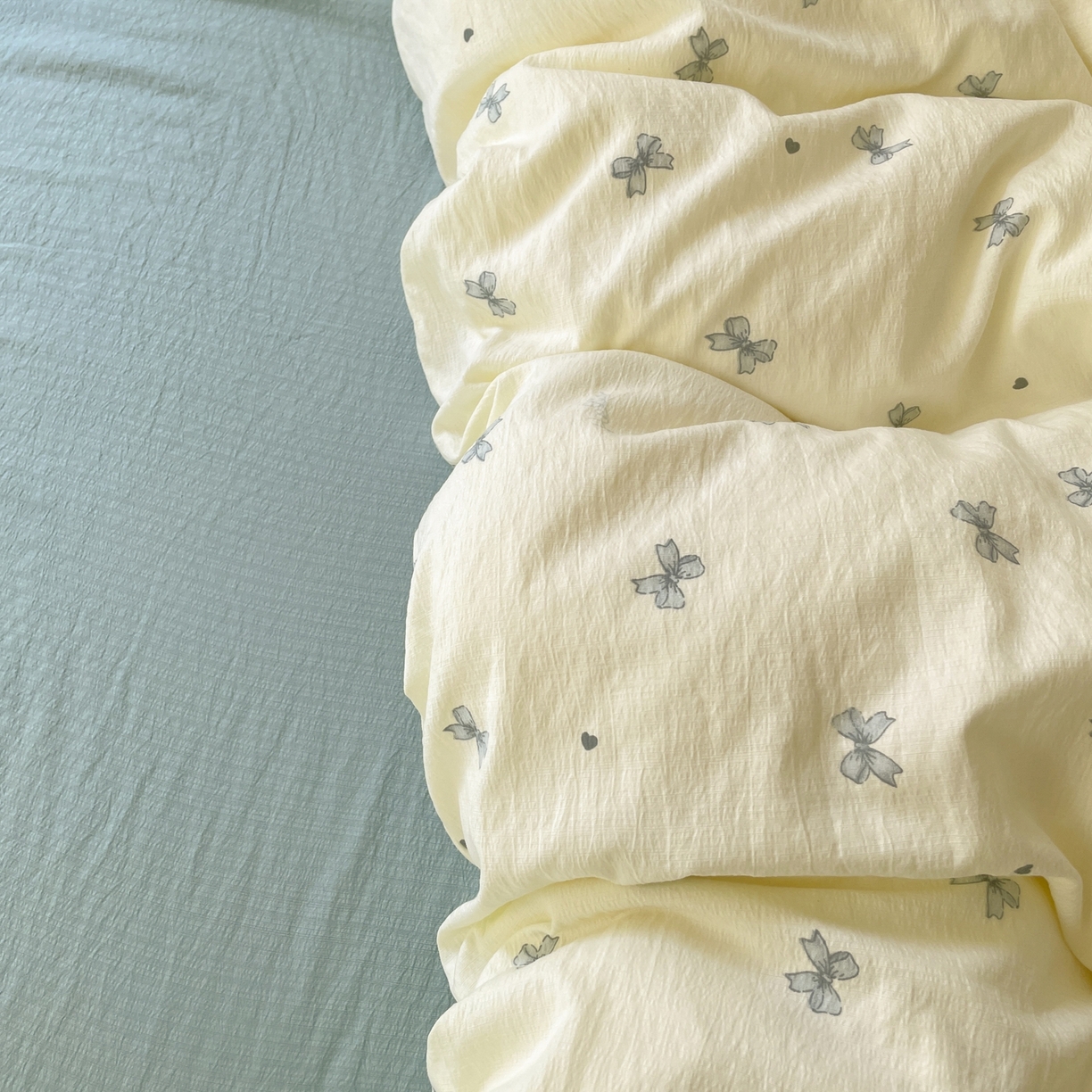 91家纺网 家纺一手货源 找家纺 铺尚美家纺 2025新款云感提花双层纱系列 相思-蓝