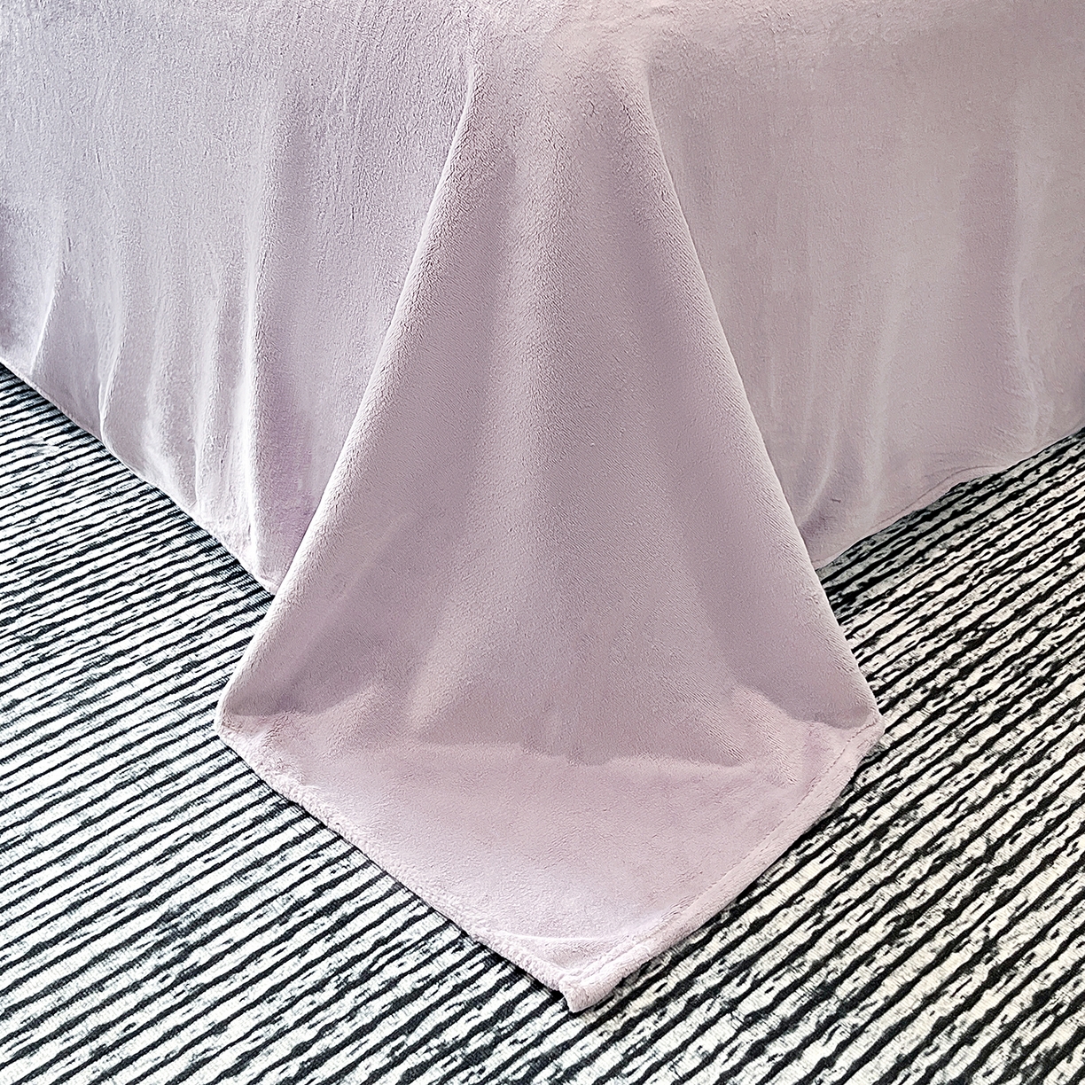 91家纺网 家纺一手货源 找家纺 馨梦缘 2025新款全消光暖阳绒四件套 珍爱款-浪漫紫+浅粉