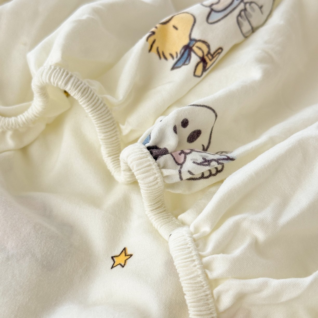 91家纺网 家纺一手货源 找家纺 一霖家纺 2025新款云朵棉小清新印花床笠系列 单床笠-小努比