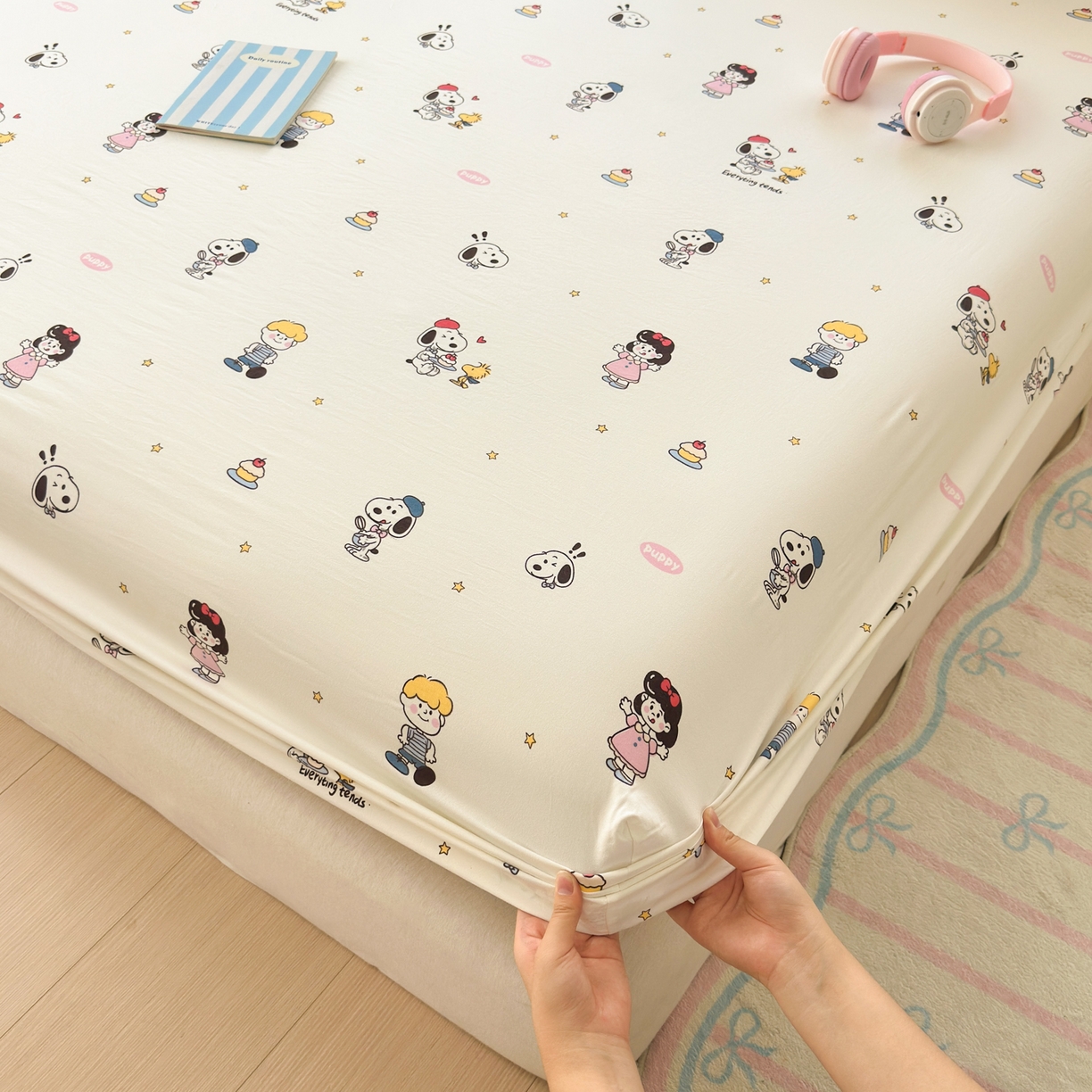 91家纺网 家纺一手货源 找家纺 一霖家纺 2025新款云朵棉小清新印花床笠系列 单床笠-小努比