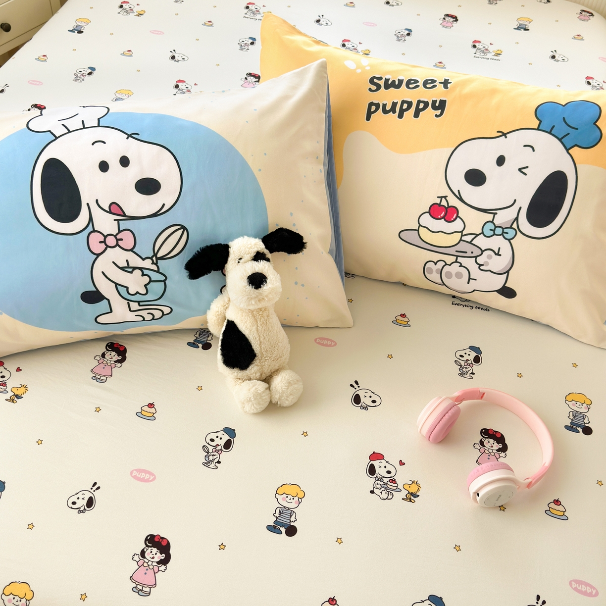 91家纺网 家纺一手货源 找家纺 一霖家纺 2025新款云朵棉小清新印花床笠系列 单床笠-小努比