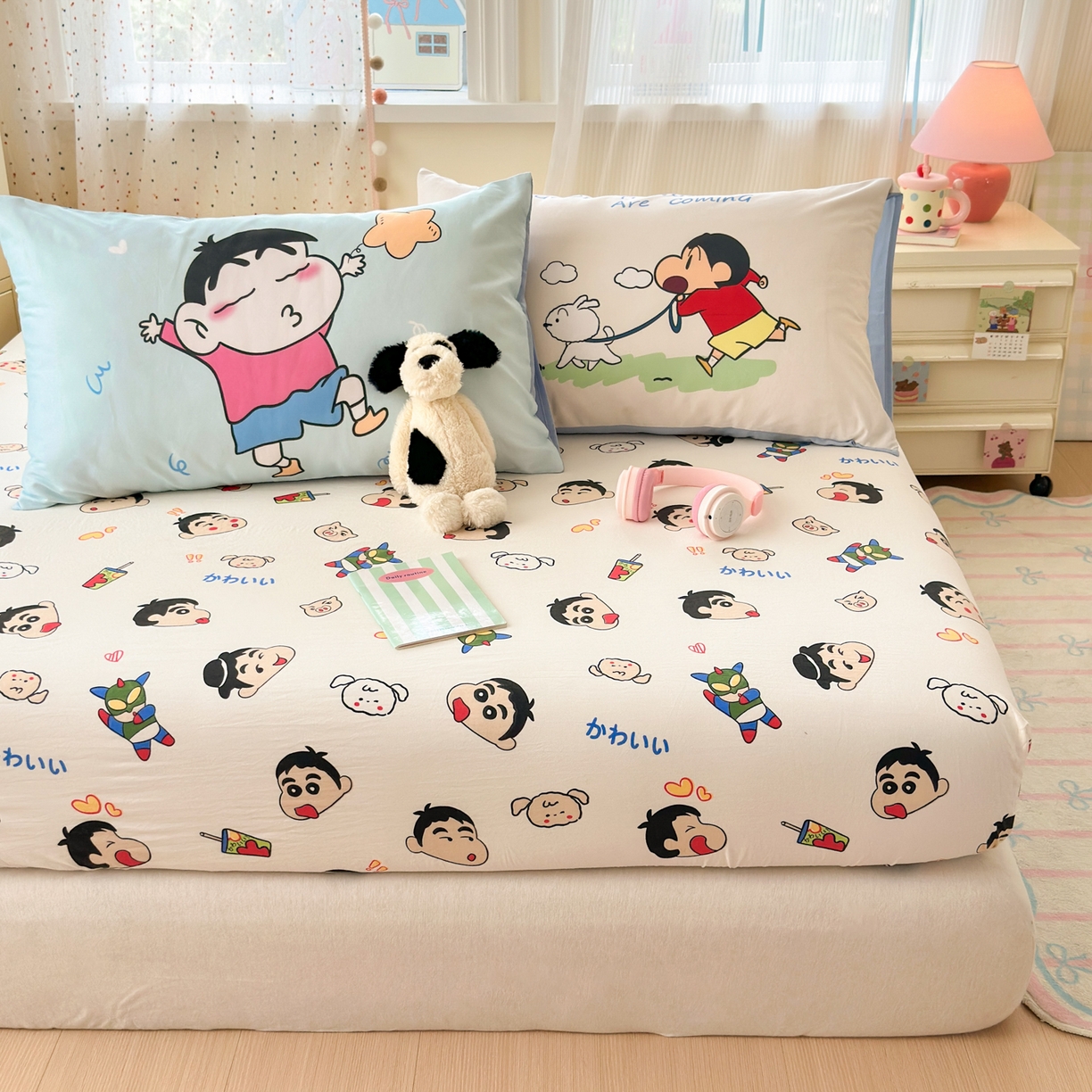 91家纺网 家纺一手货源 找家纺 一霖家纺 2025新款云朵棉小清新印花床笠系列 单床笠-小新与小白