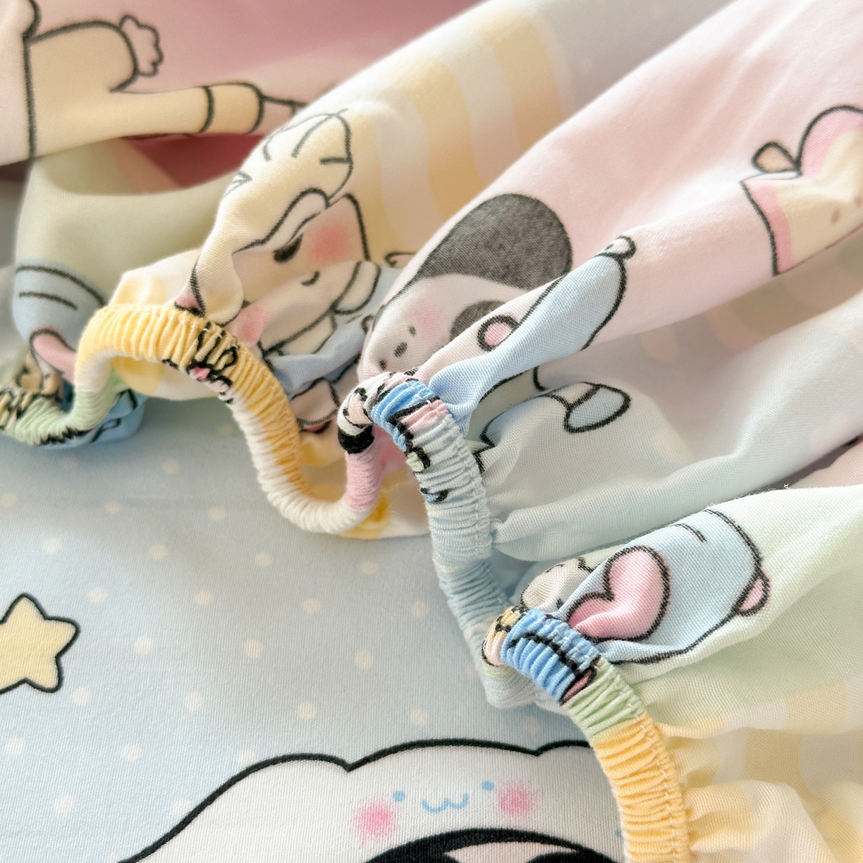 91家纺网 家纺一手货源 找家纺 一霖家纺 2025新款云朵棉小清新印花床笠系列 单床笠-新新没烦恼