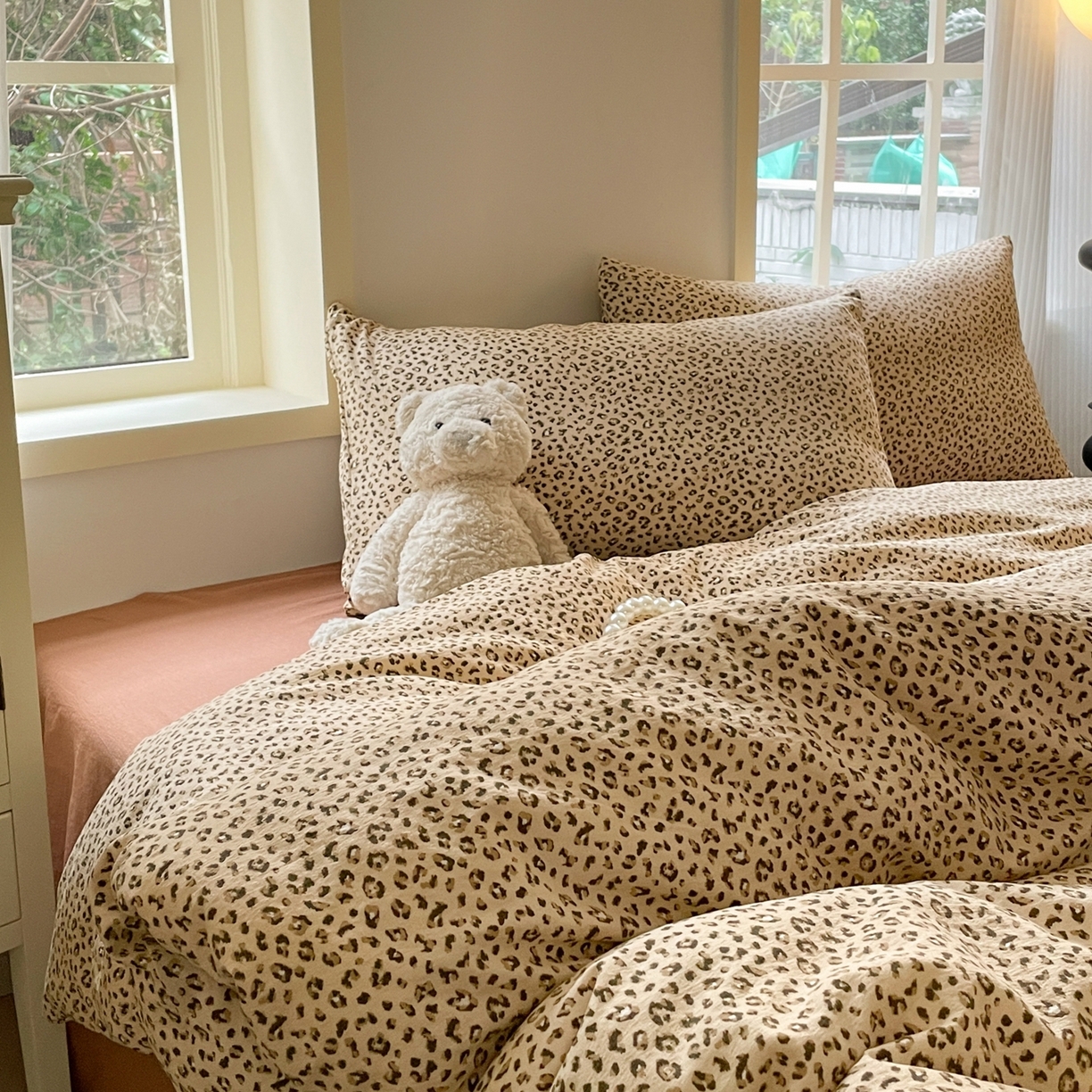 91家纺网 家纺一手货源 找家纺 铺尚美家纺 2025新款云感提花双层纱系列 小豹纹