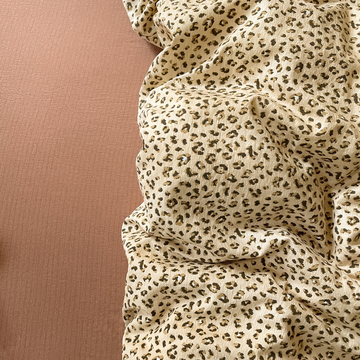 91家纺网 家纺一手货源 找家纺 铺尚美家纺 2025新款云感提花双层纱系列 小豹纹