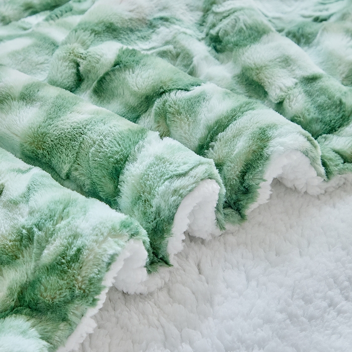 91家纺网 家纺一手货源 找家纺 缘生活 2025新款消光印花毛毯 四季通用盖毯多功能毛毯家居备用毯简单大气 消光印花毛毯-绿色