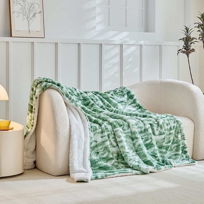 91家纺网 家纺一手货源 找家纺 缘生活 2025新款消光印花毛毯 四季通用盖毯多功能毛毯家居备用毯简单大气 消光印花毛毯-绿色