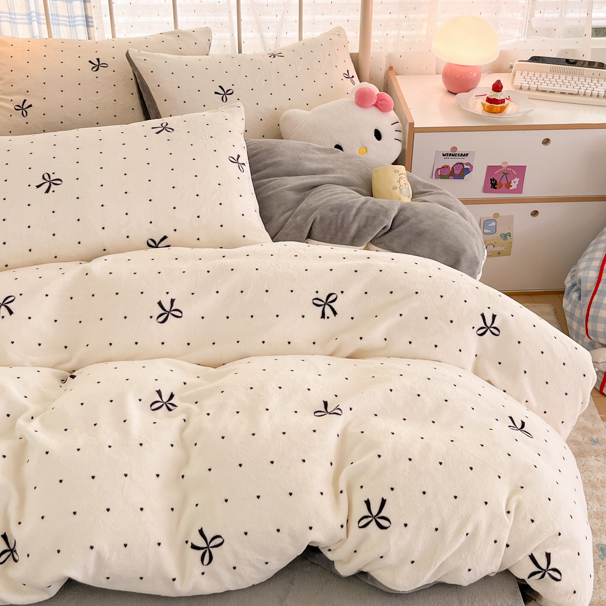 91家纺网 家纺一手货源 找家纺 贝扬思家纺 2025新款软fufu加厚保暖可爱系牛奶绒宿舍床套件系列（小红书推荐）（提供买家秀） 蝴蝶点点心