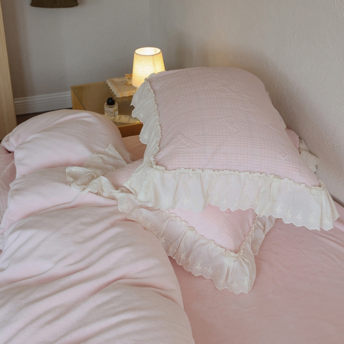 91家纺网 家纺一手货源 找家纺 （总）万盛家纺 2025新款韩版牛奶绒花边四件套-翩翩蝴蝶