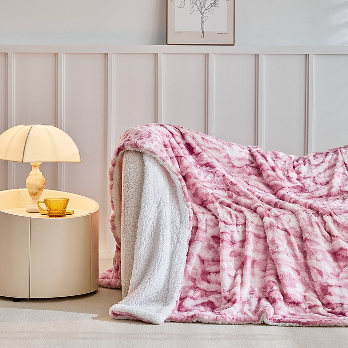 91家纺网 家纺一手货源 找家纺 缘生活 2025新款消光印花毛毯 四季通用盖毯多功能毛毯家居备用毯简单大气 消光印花毛毯-粉色