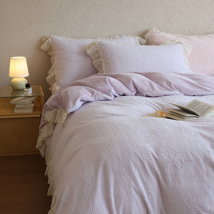 91家纺网 家纺一手货源 找家纺 万盛家纺 2025新款韩版牛奶绒花边四件套-翩翩蝴蝶 翩翩蝴蝶 紫色